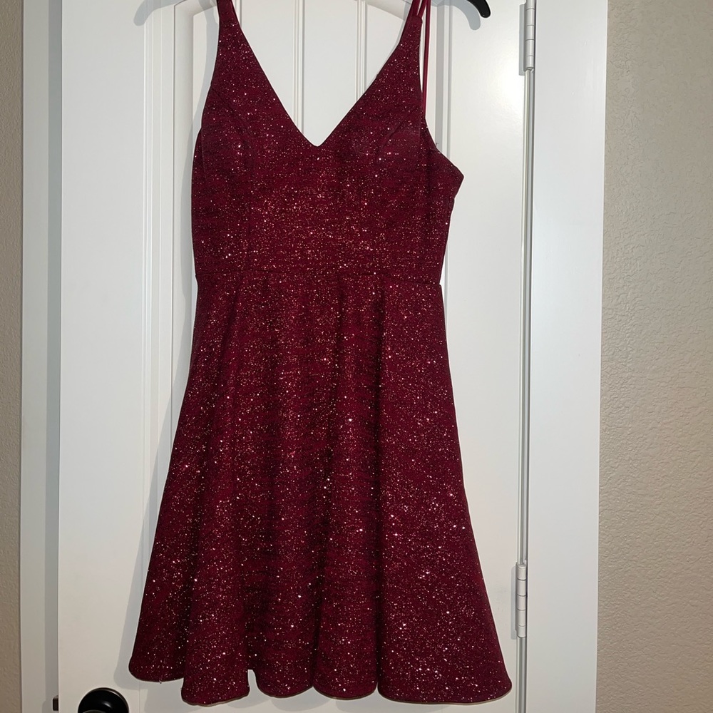 DARK RED SEMI FORMAL DRESS